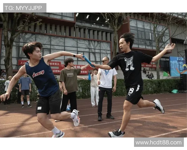 团队协作精神与竞技表现的融合探索：现代团队运动中的策略与心理分析