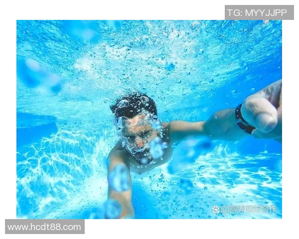 游泳对身体健康的多重益处，提升心肺功能增强肌肉力量助力减压和改善心理状态